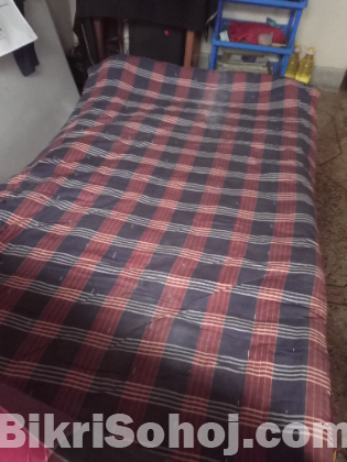 তোষক এবং বালিশ